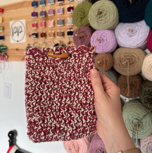 Red & Cream E-Reader Sleeve (5 x 7)