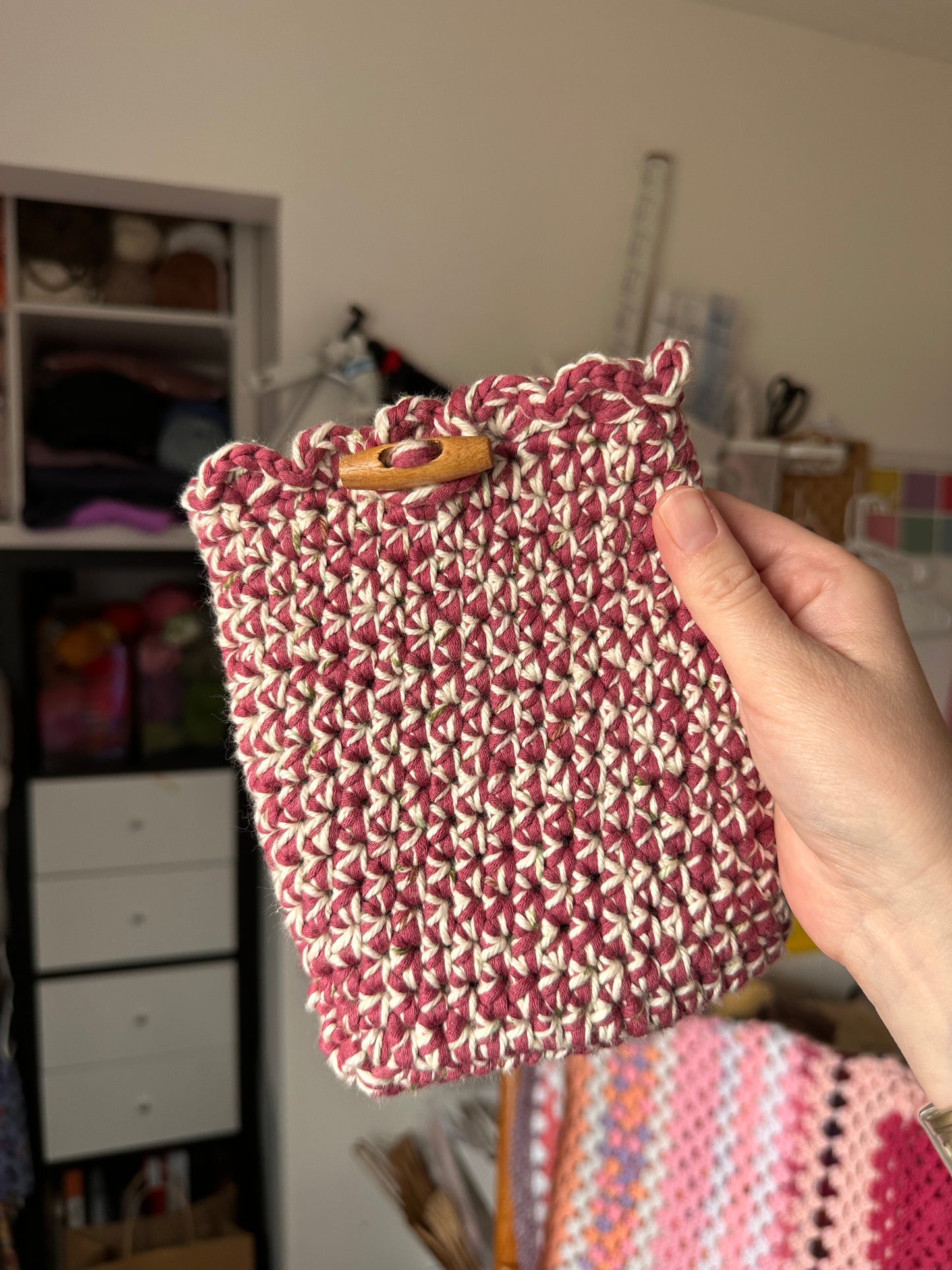 Red & Cream E-Reader Sleeve (5 x 7)