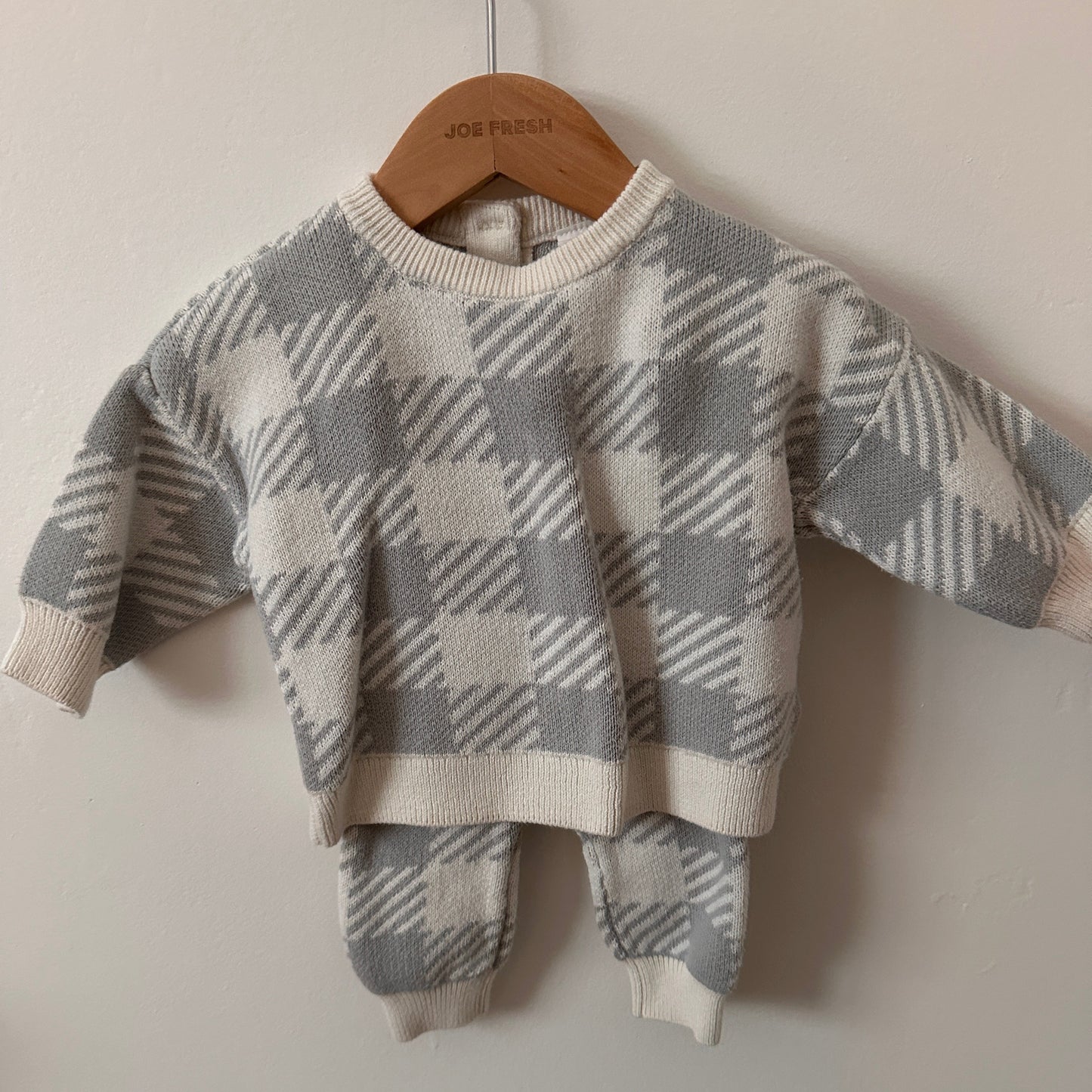 PRELOVED NB Grey & White Knit Set