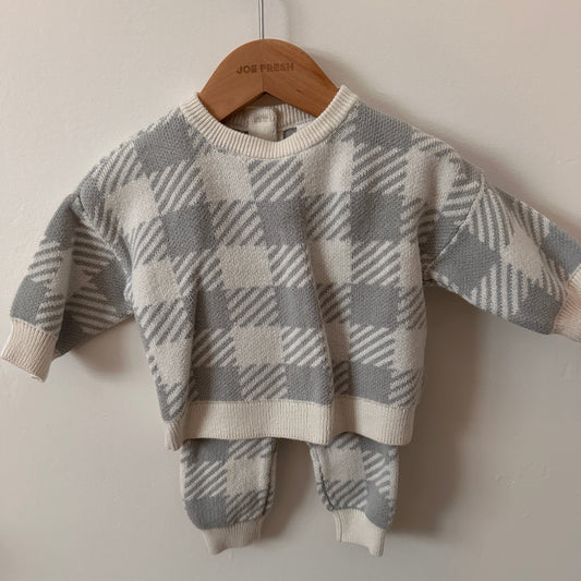 PRELOVED NB Grey & White Knit Set